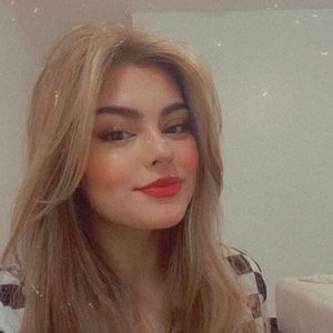 Meet your Posher, Mia